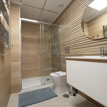 Yourspain S233a Heated Pool